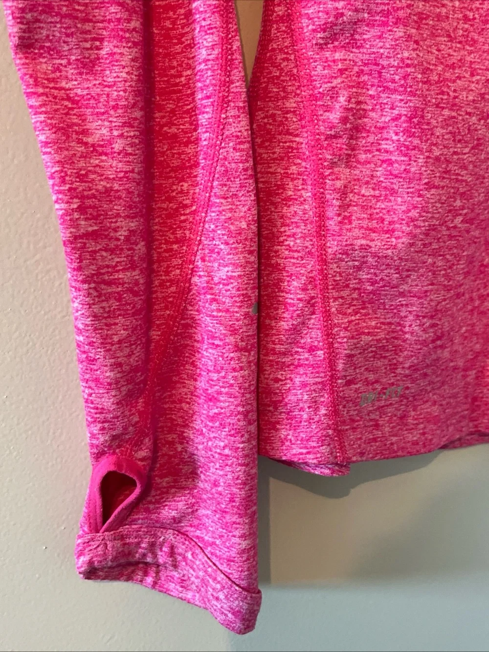 Women’s Nike Long Sleeve 1/4 Zip Pink Stretch Pullover XS Workout Thumb Holes